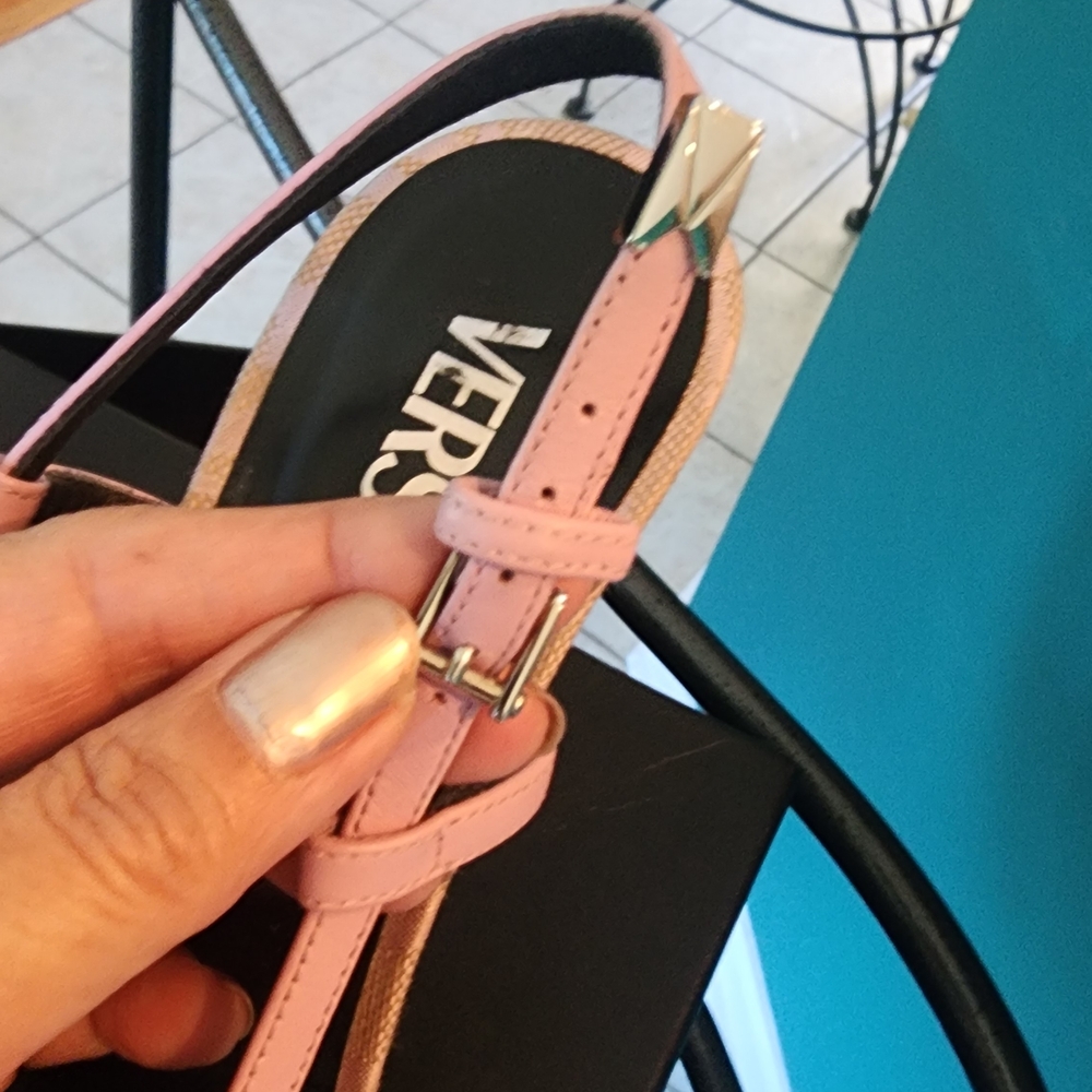 EUC Versace Pink Heels with Stiletto Design - Picture 4 of 8